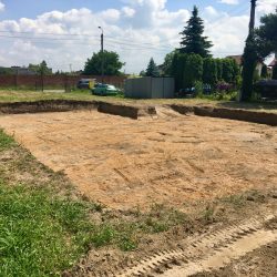 Wyrównywanie działki pod budowę domu jednorodzinnego w Krzyżanowicach - BAUMAG - fot.4