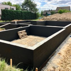 Wykonanie ścian fundamentowych pod budowę domu jednorodzinnego w Krzyżanowicach - BAUMAG - fot.9