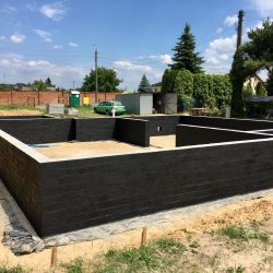 Wykonanie ścian fundamentowych pod budowę domu jednorodzinnego w Krzyżanowicach - BAUMAG - fot.10