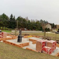 Wykonanie ścian nośnych - stan surowy otwarty domu jednorodzinnego, Owsiszcze - BAUMAG - fot.1