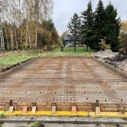 Budowa domu jednorodzinnego Nędza - wykonanie płyty fundamentowej zakończonych wieńcem żelbetonowym, fot. 4