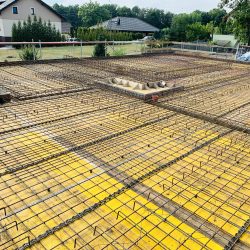 Wykonanie stropu żelbetowego nad istniejącą już częścią zabudowy w Rogowie - fot.5