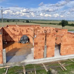 Budowa domu jednorodzinnego Tworków - wymurowanie ścian, fot. 10